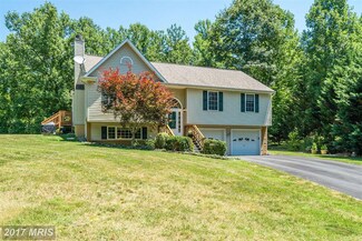 6517 Wincewood Dr, Marshall, VA 20115