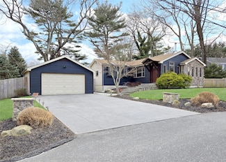 78 Washburn St, Lake Grove, NY 11755