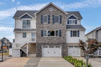 43 Woodhaven Rd, Toms River, NJ 08753
