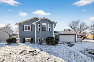 7017 Setzler Pkwy, Brooklyn Park, MN 55445