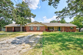 9 Janice Ln, Shawnee, OK 74801
