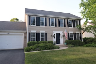 1900 Waverly Ln, Algonquin, IL 60102