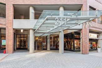211 E Ohio St Unit 316, Chicago, IL 60611