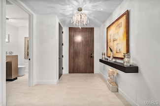 150 Carondelet Plaza Unit 702, Saint Louis, MO 63105