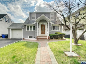 470 Farnham Ave, Lodi, NJ 07644