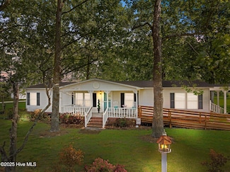 1032 Ball Rd, Washington, NC 27889