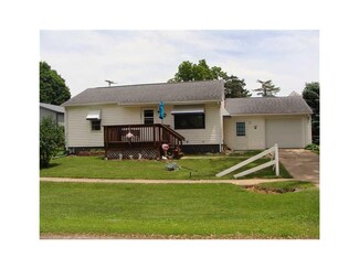 302 Massillion St, Stanwood, IA 52337
