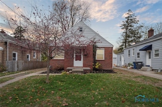 3247 Sherbrooke Rd, Toledo, OH 43606