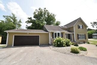201 S Park Ave, Fowler, IN 47944