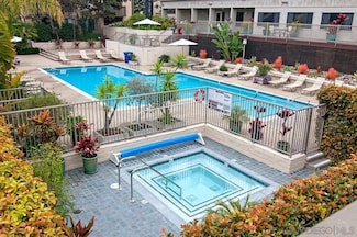 8528 Via Mallorca Unit E, La Jolla, CA 92037