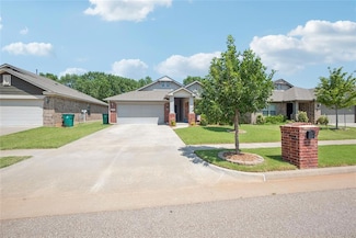3504 Piney River Dr, Yukon, OK 73099