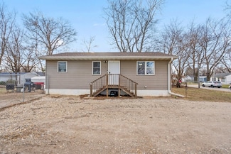 130 Marion St, Evansdale, IA 50707