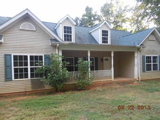 35 St Marys Way, Marietta, SC 29661