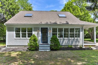 474 Strawberry Hill Rd, Centerville, MA 02632