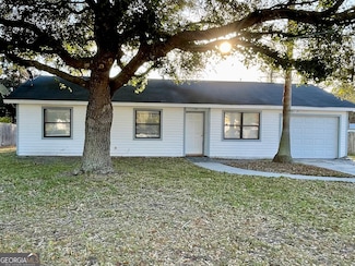 154 Greenacre Cir N, Kingsland, GA 31548