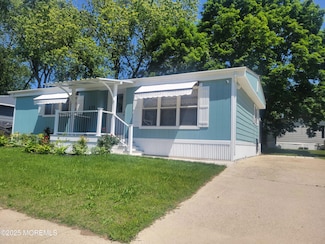 131 Douglas Dr, Jackson Township, NJ 08527