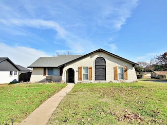 1700 Hendrick Dr, Plano, TX 75074