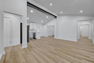 1911 David St, Austin, TX 78705