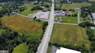 2570 Sand Beach Rd, Grantville, PA 17028