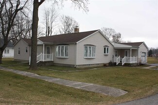 106 East St, Royal Center, IN 46978