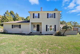 2740 W Ridgewood Cir, Zanesville, OH 43701