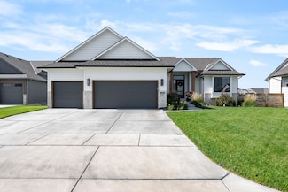 2545 N Pebble Ct, Andover, KS 67002