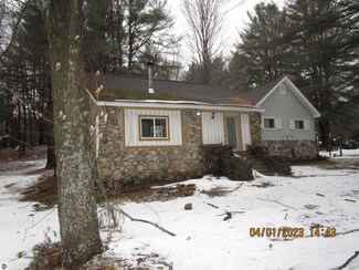 8924 Henschell Rd SW, Fife Lake, MI 49633
