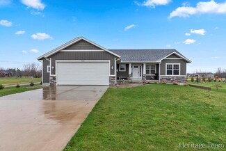 7843 Taylor St, Hudsonville, MI 49426