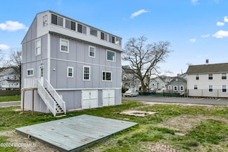 12 5th St, Highlands, NJ 07732