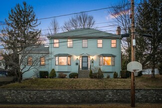 44 Briarwood Rd, Waltham, MA 02452