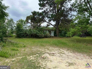 118 Happy Ln, Byron, GA 31008