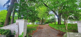 1295 Conewago Creek Rd, Manchester, PA 17345