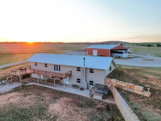 1468 NE 50 Ave, Harper, KS 67058
