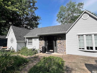3240 S 1st St Unit 1, Springfield, IL 62703