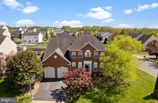 18 Drawing Arm Ln, Martinsburg, WV 25403