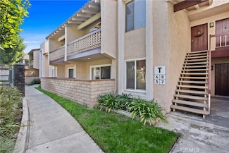 700 W La Veta Ave Unit T5, Orange, CA 92868