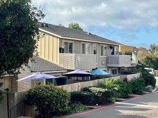 812 Regal Rd Unit P6, Encinitas, CA 92024