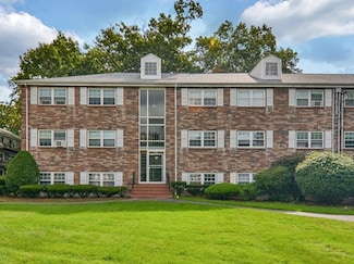 47 Edgelawn Ave Unit 7, North Andover, MA 01845