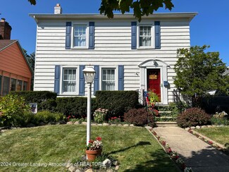 1317 Court St, Port Huron, MI 48060