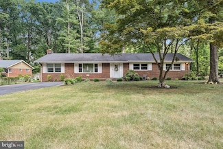 18313 Candice Dr, Triangle, VA 22172