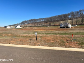 494 Black Bear Cir, Loudon, TN 37774