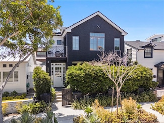 2037 E Ocean Blvd, Newport Beach, CA 92661