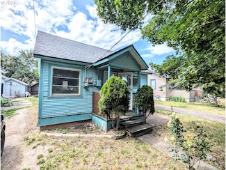 1018 Y Ave, La Grande, OR 97850