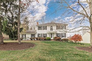 7632 Lindsay Ln, Solon, OH 44139