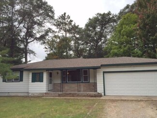 860 S Roberts Rd, Grayling, MI 49738