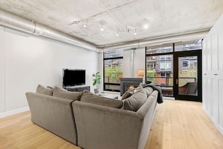 720 N 4th St Unit 213, Minneapolis, MN 55401