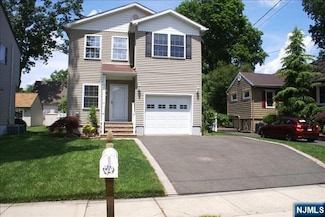 29 Waldwick Ave, Waldwick, NJ 07463