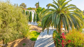 10272 Willow Springs Ln, Sunland, CA 91040