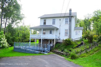 1262 Tyler Lake Rd, New Milford, PA 18834