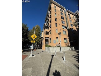 701 Columbia St Unit 103, Vancouver, WA 98660